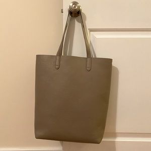Cuyana Tall Structured Leather Tote